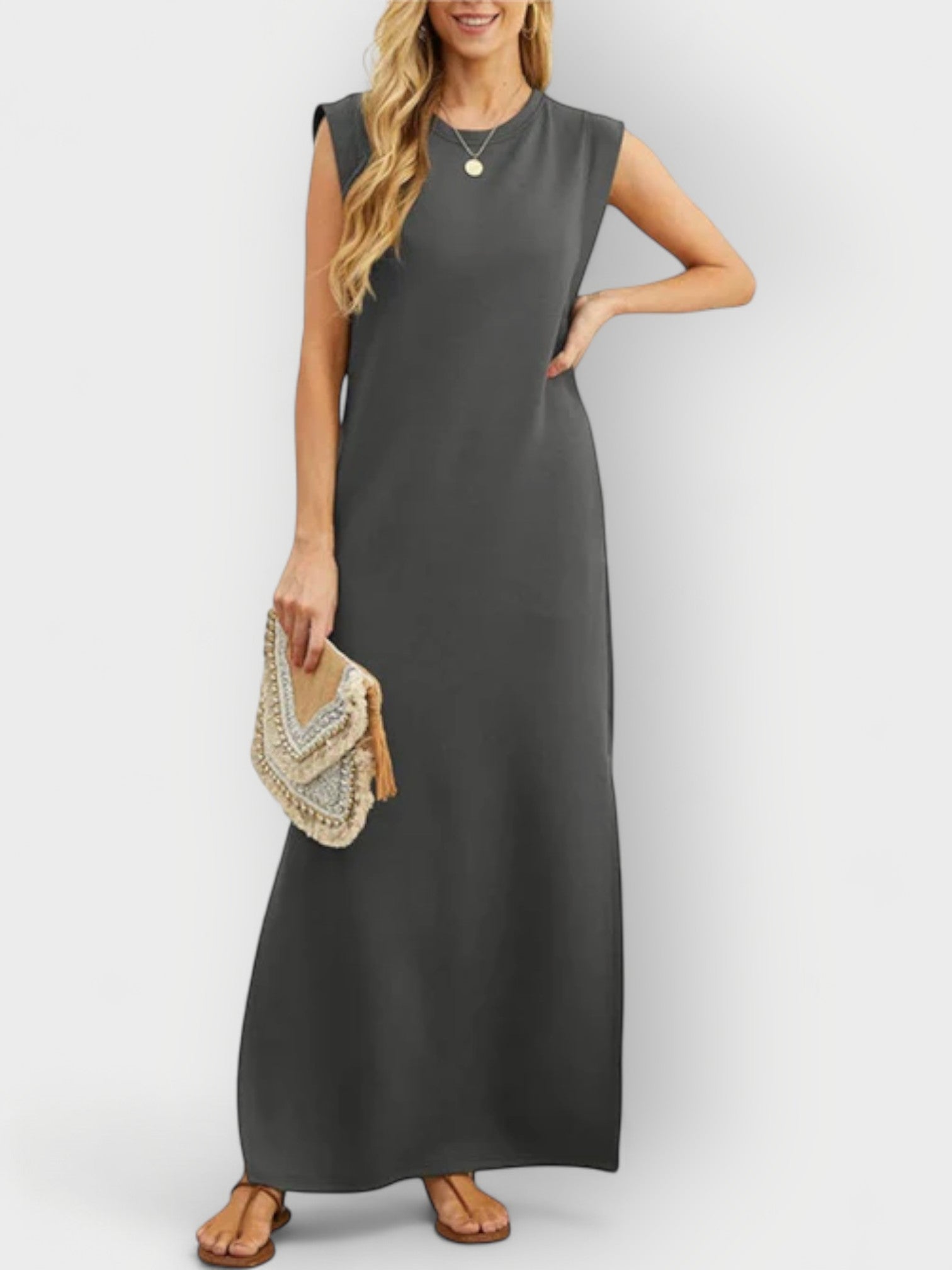 Lydia-Eirini - simple, sofisticada, atemporal