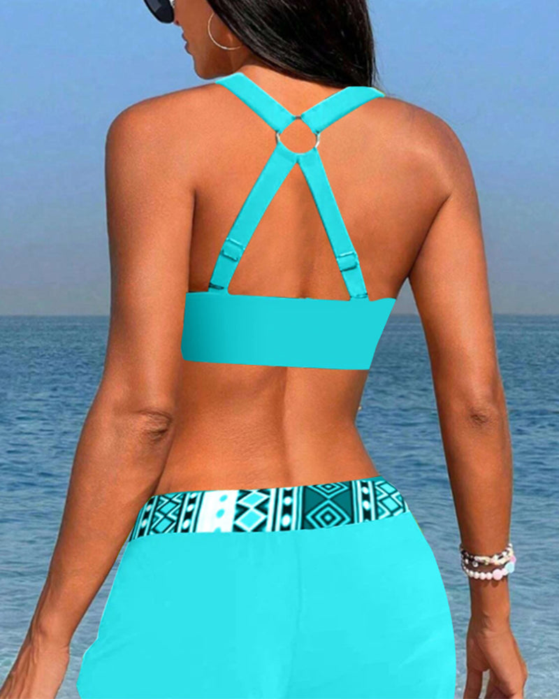 Bikinis de Corte Alto con Patrón Geométrico