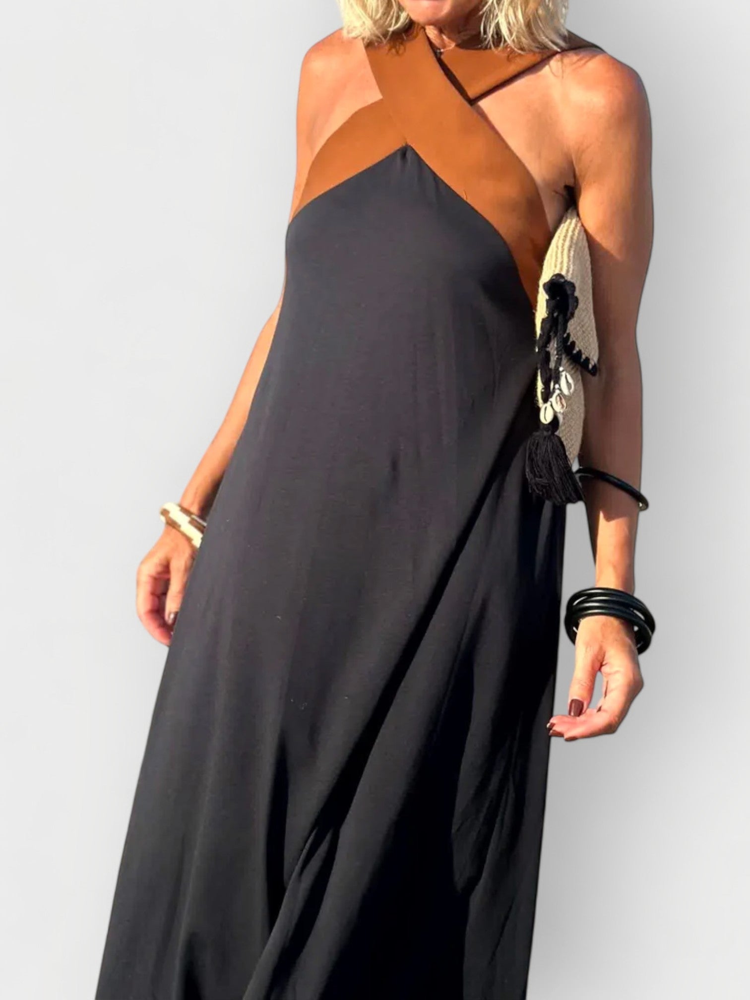 Acrivia - seria, elegante, estable