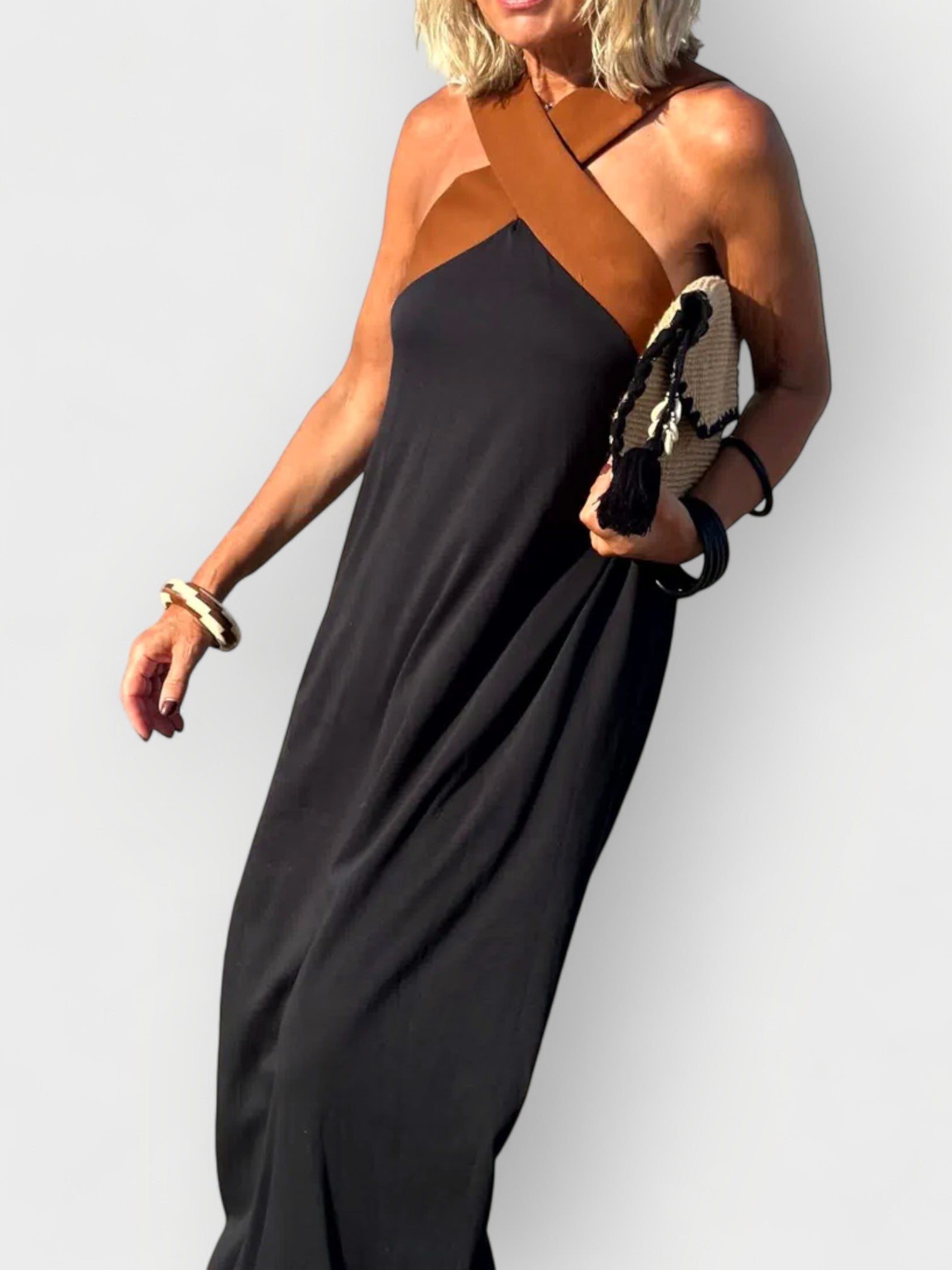 Acrivia - seria, elegante, estable