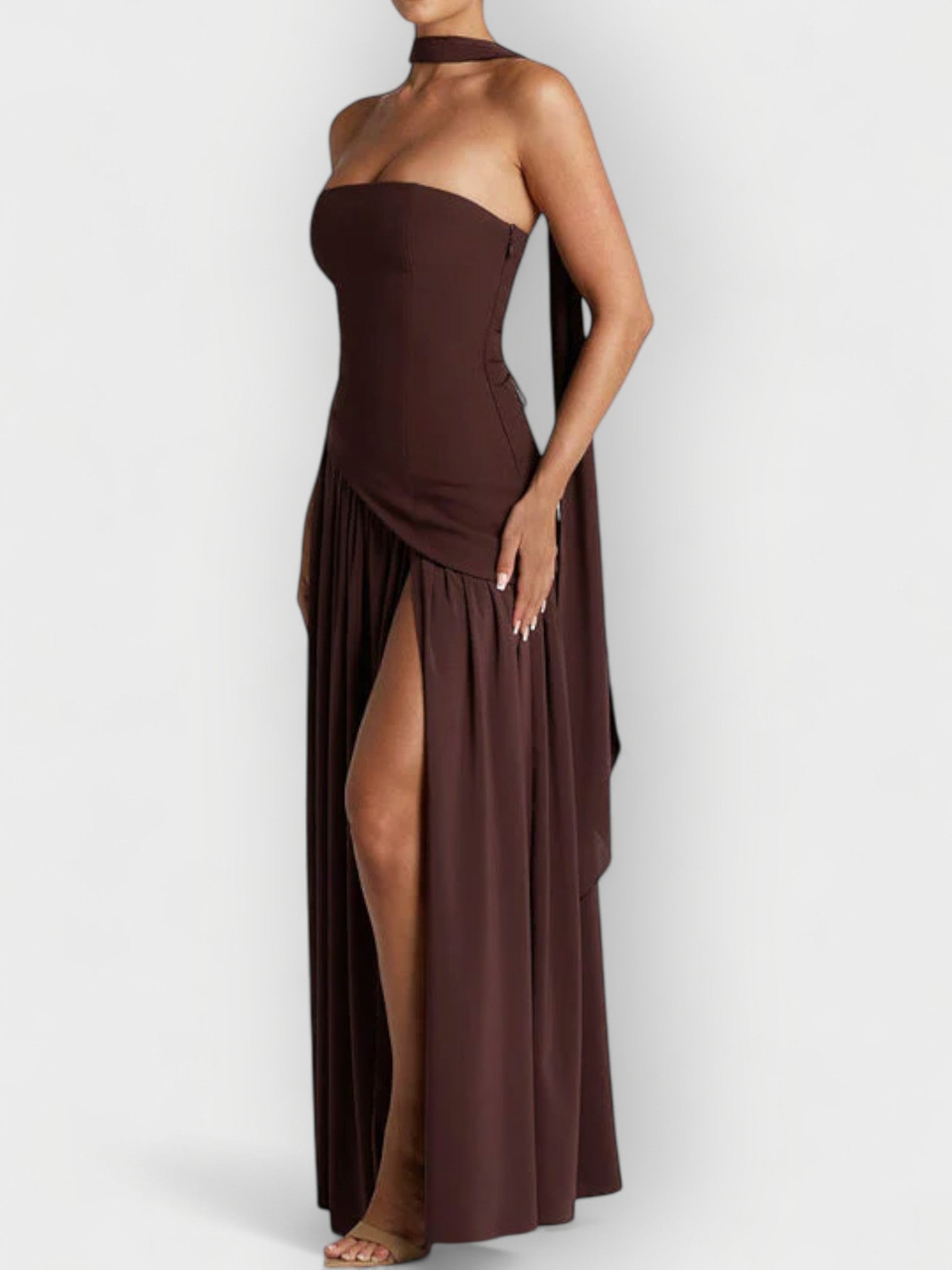 Yada - elegante, aristocrática, ligera