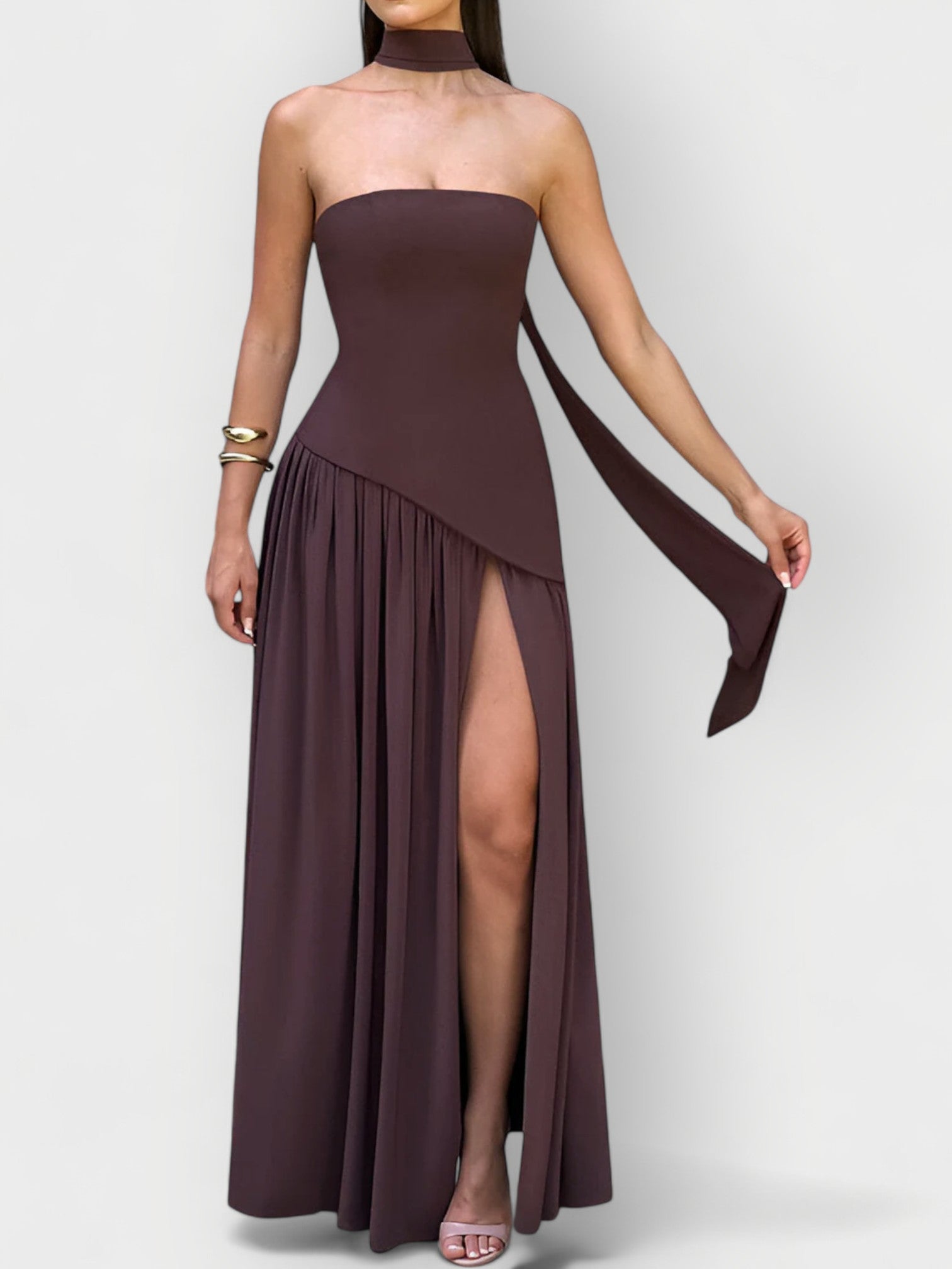 Yada - elegante, aristocrática, ligera