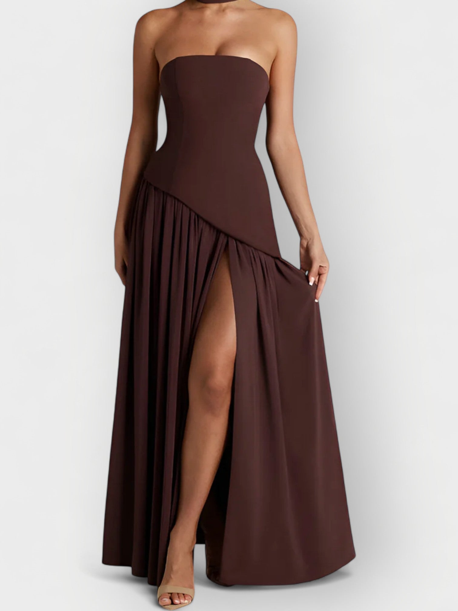 Yada - elegante, aristocrática, ligera