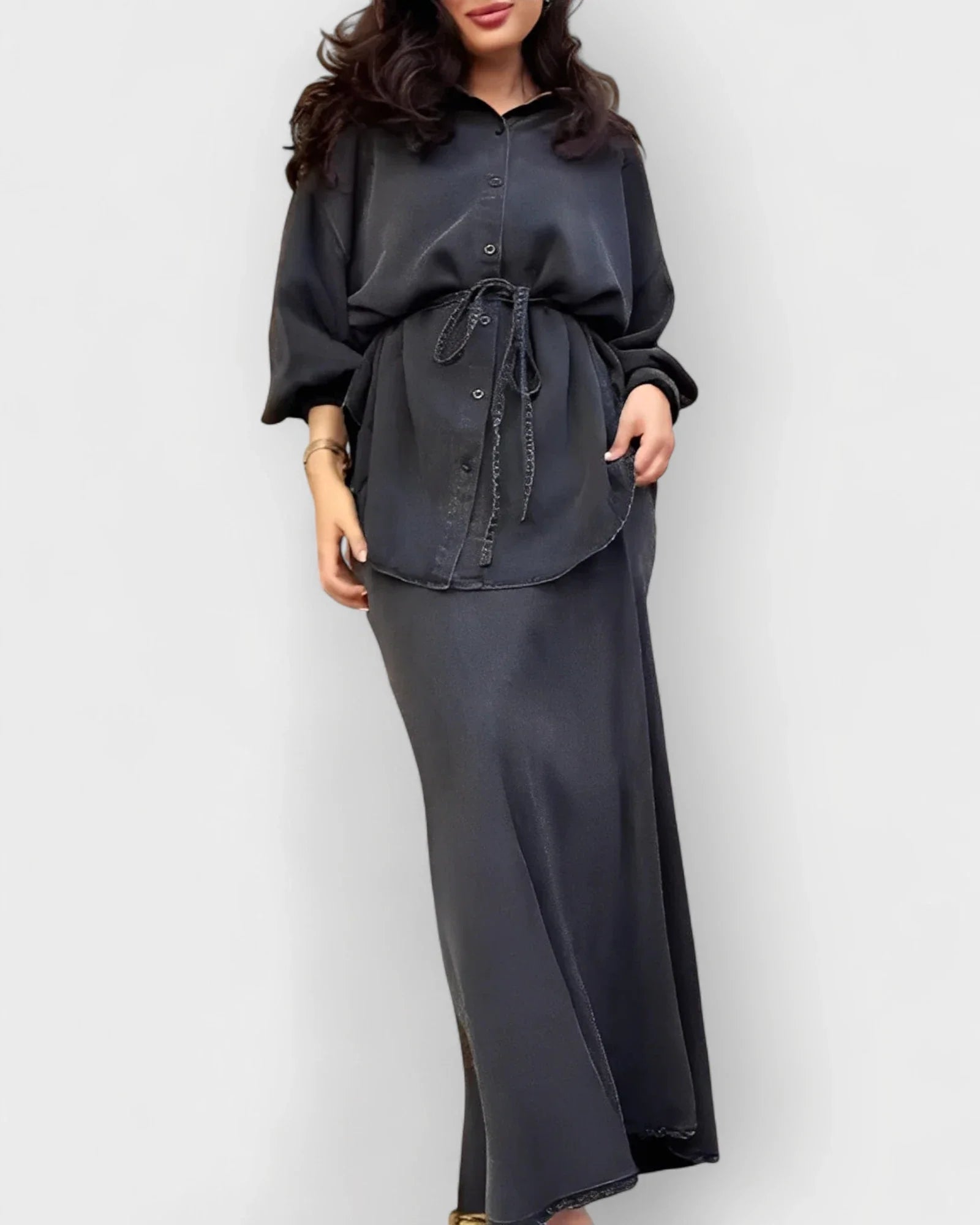 Oraiothea-María - tranquila, elegante, discreta