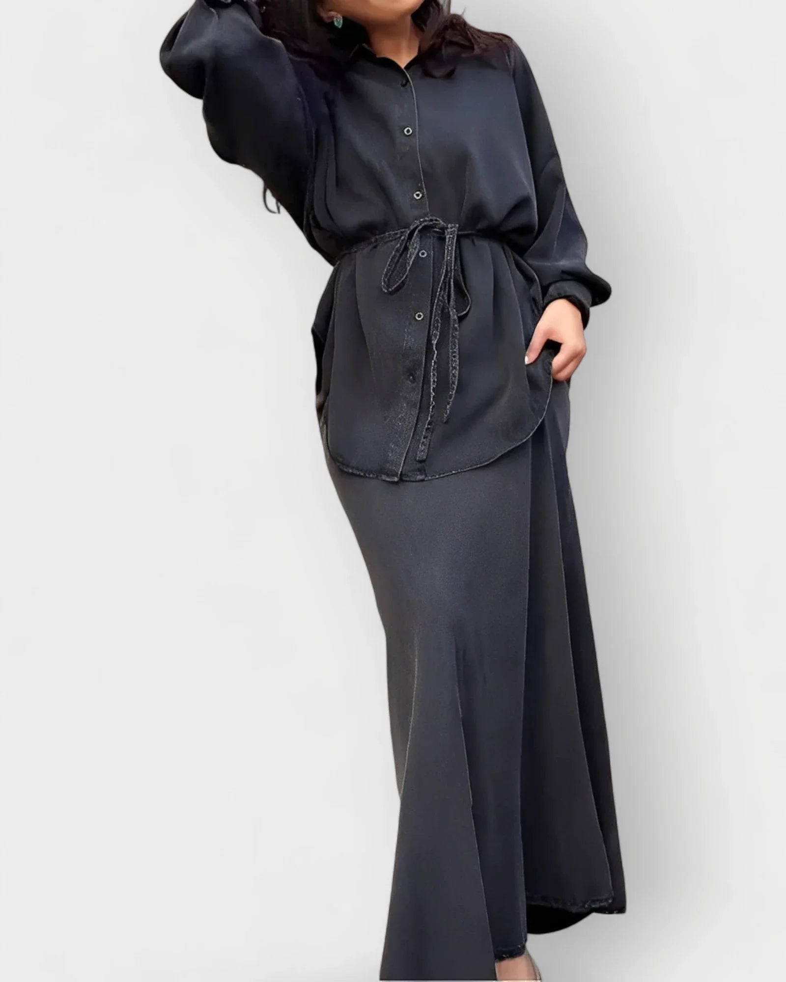 Oraiothea-María - tranquila, elegante, discreta