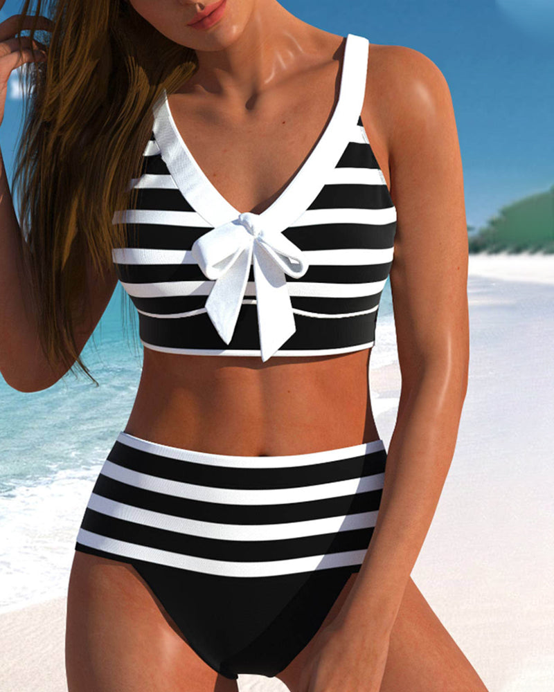 Bikinis de rayas de talle alto