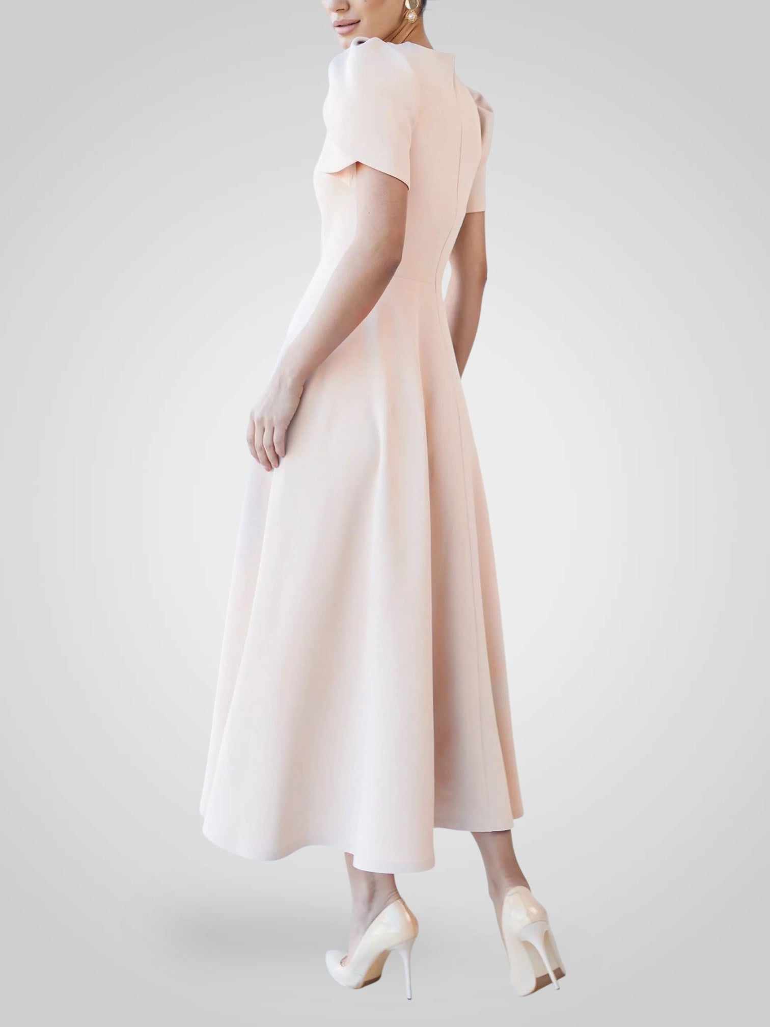 Iatroula - brillante, elegante, agradable