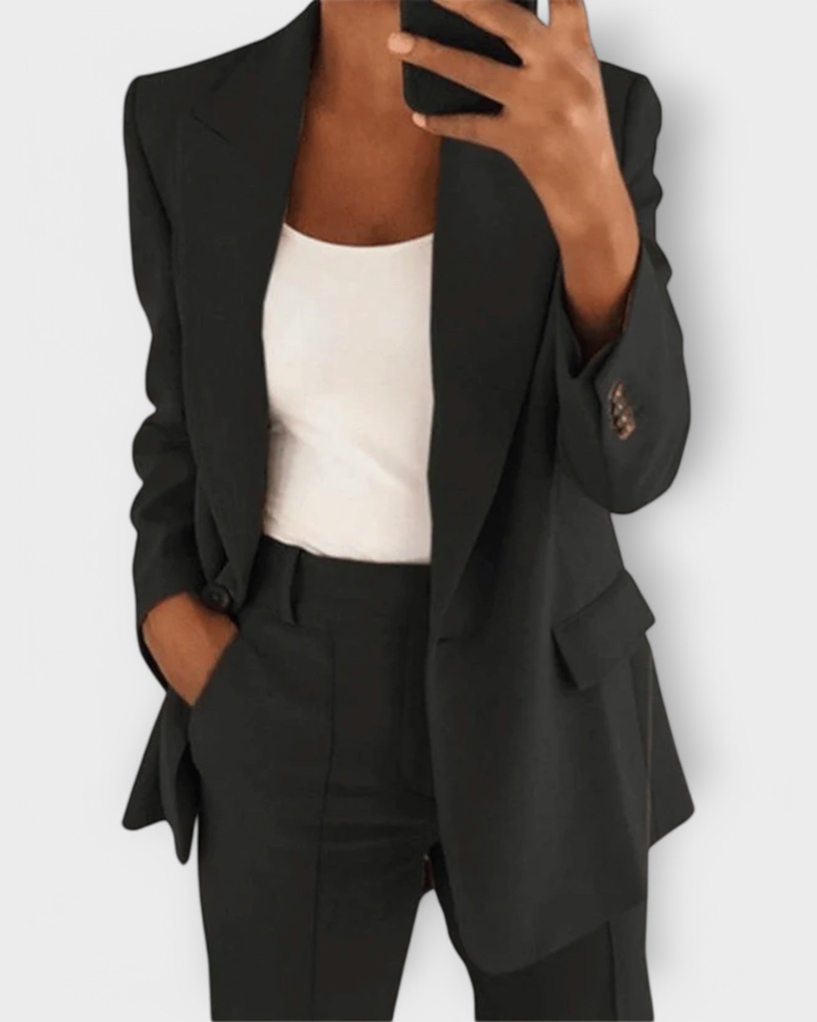 Carmela – elegante, atemporal, profesional
