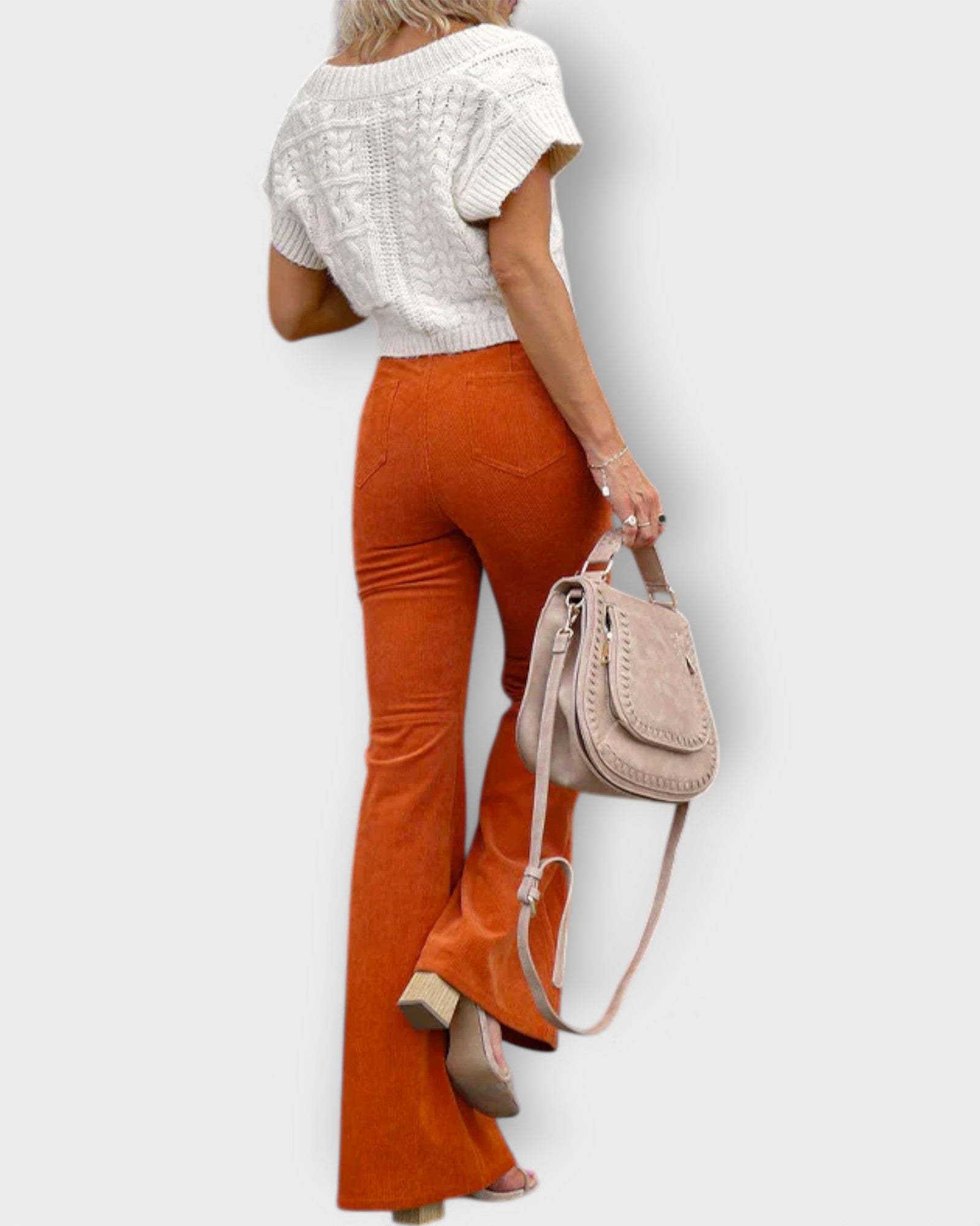 Malamatí – elegante, retro, ajustado