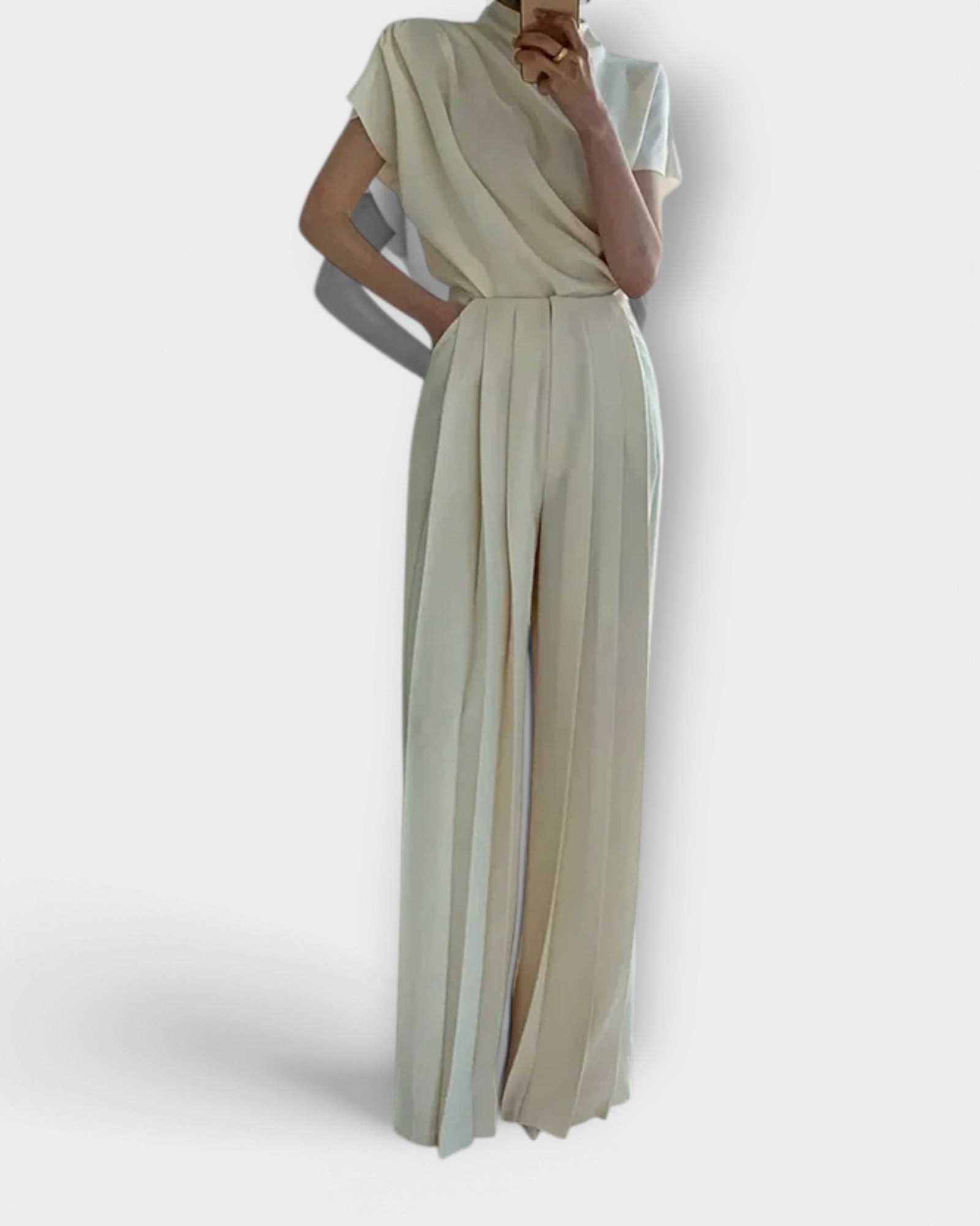 Exótica – elegante, estilosa, atemporal