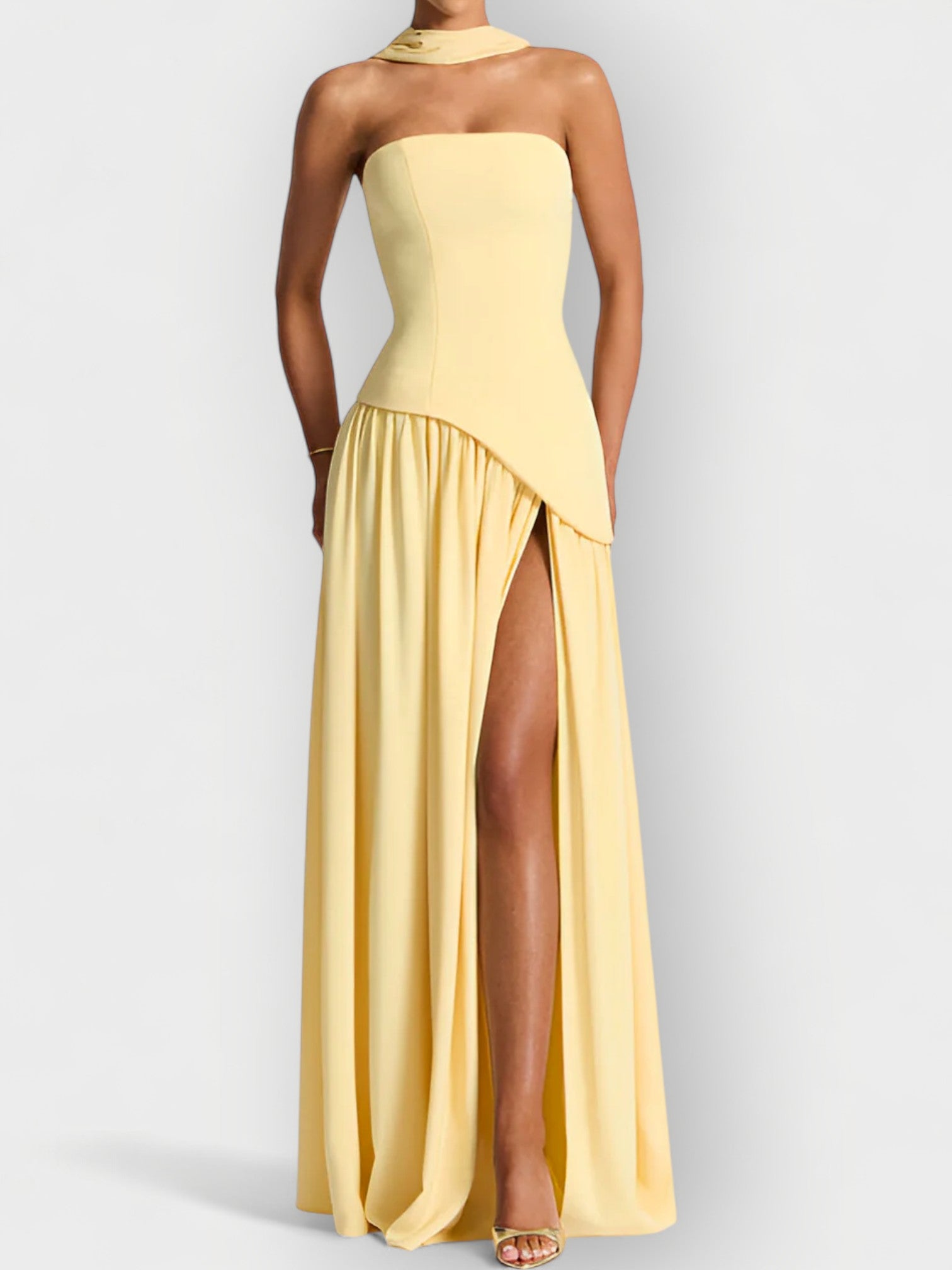 Yada - elegante, aristocrática, ligera