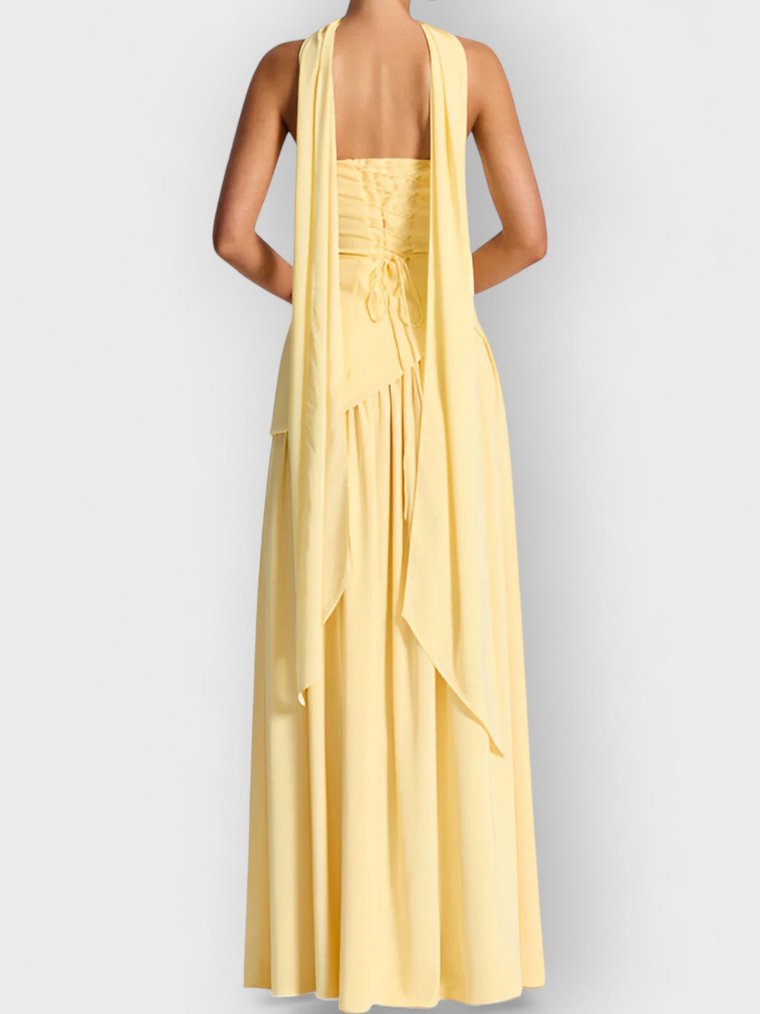 Yada - elegante, aristocrática, ligera