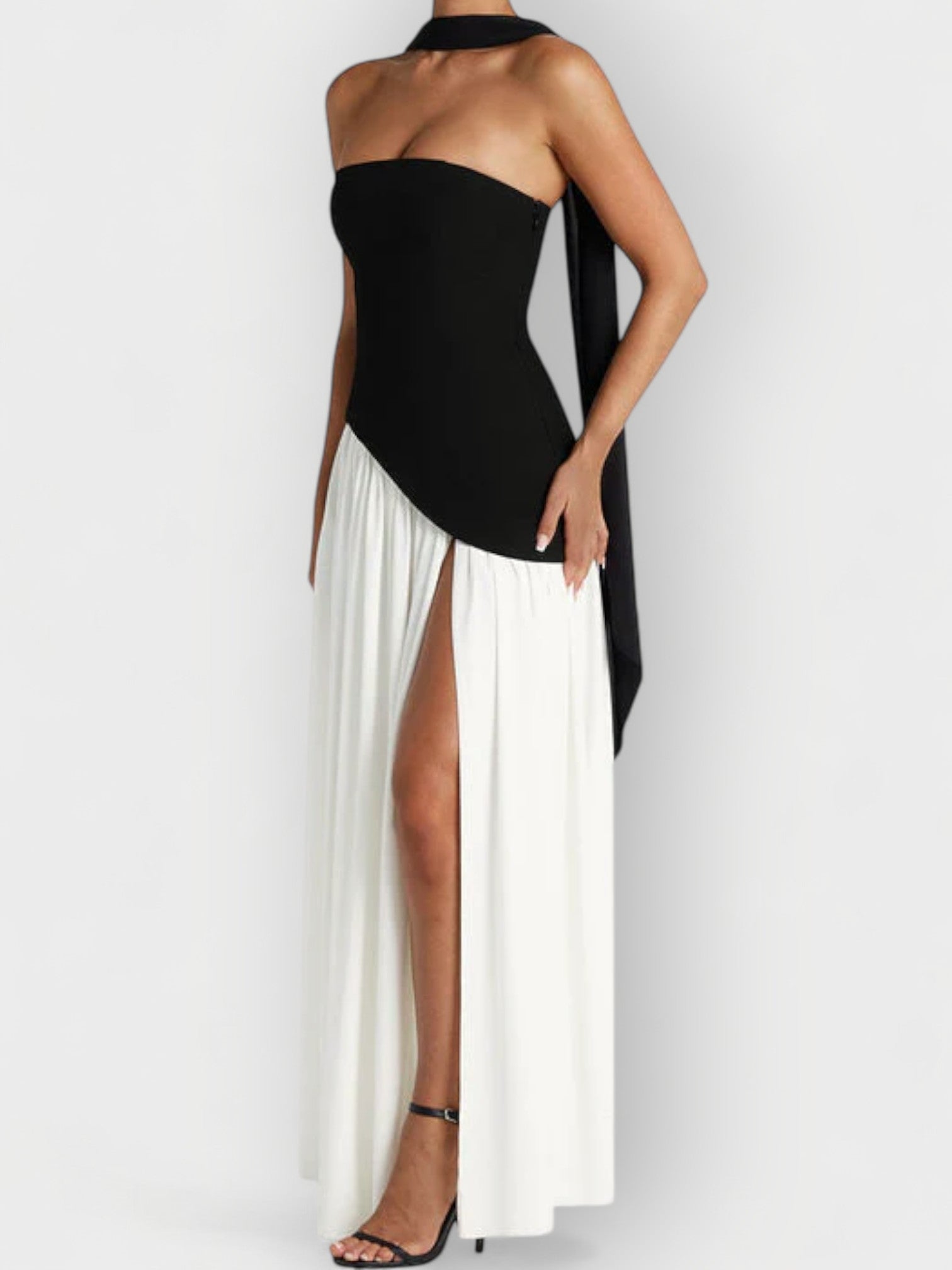 Yada - elegante, aristocrática, ligera