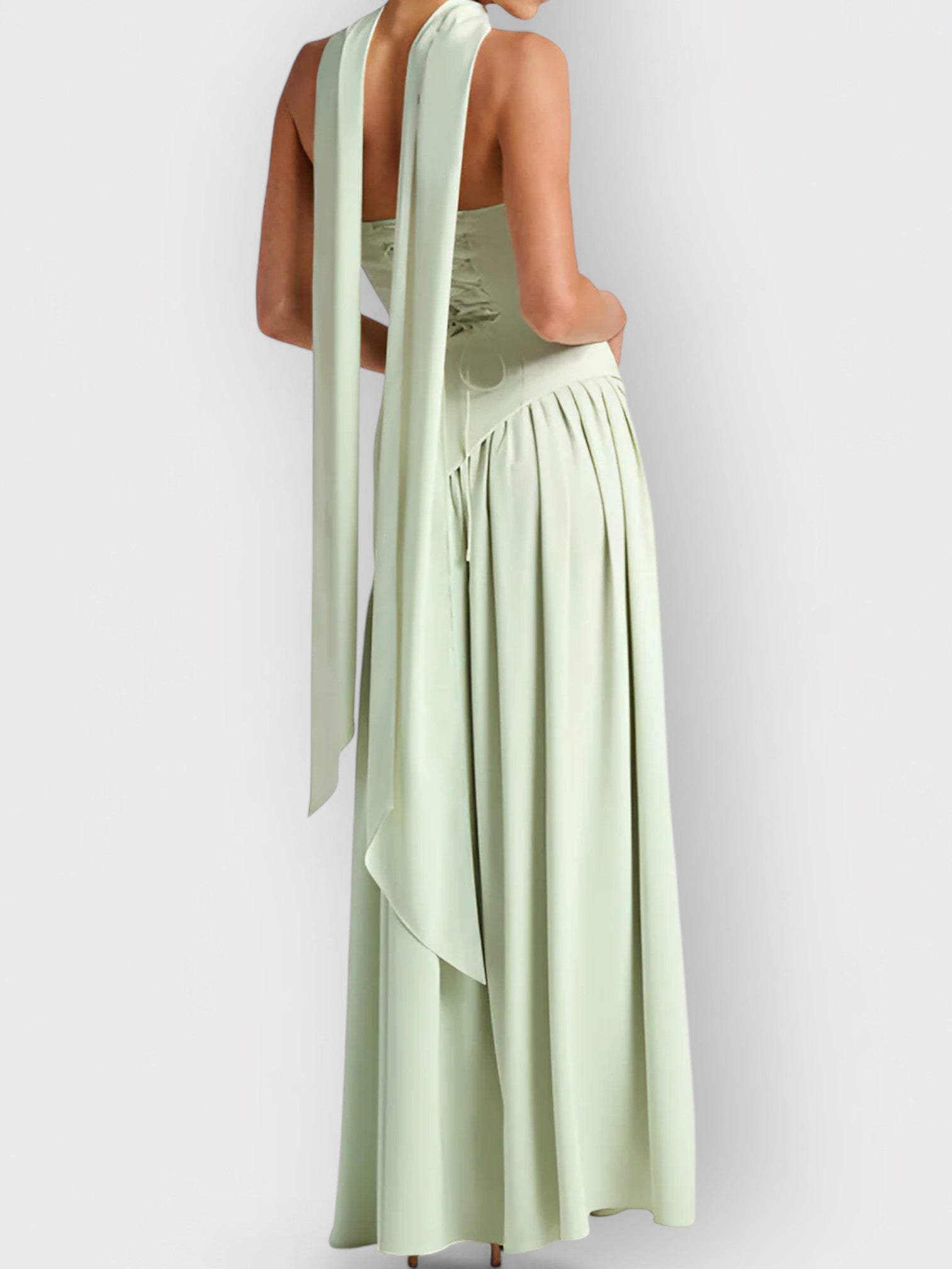 Yada - elegante, aristocrática, ligera