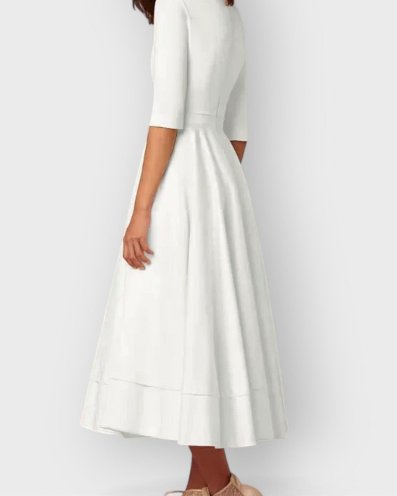 Theodora – femenino, elegante, expresivo